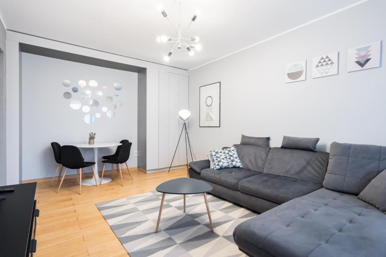 Happy Bubble I Timpuri Noi 1Br Apt 4 Ppl 부쿠레슈티 외부 사진