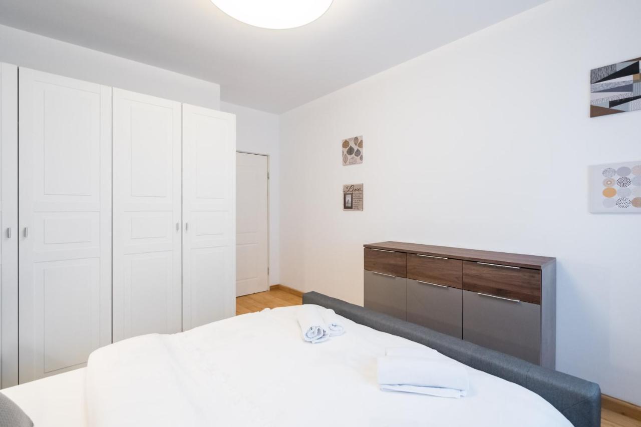 Happy Bubble I Timpuri Noi 1Br Apt 4 Ppl 부쿠레슈티 외부 사진