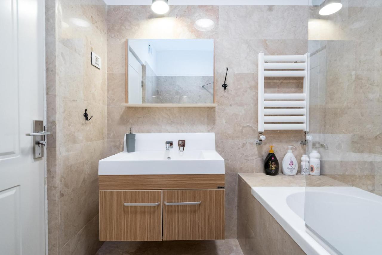 Happy Bubble I Timpuri Noi 1Br Apt 4 Ppl 부쿠레슈티 외부 사진