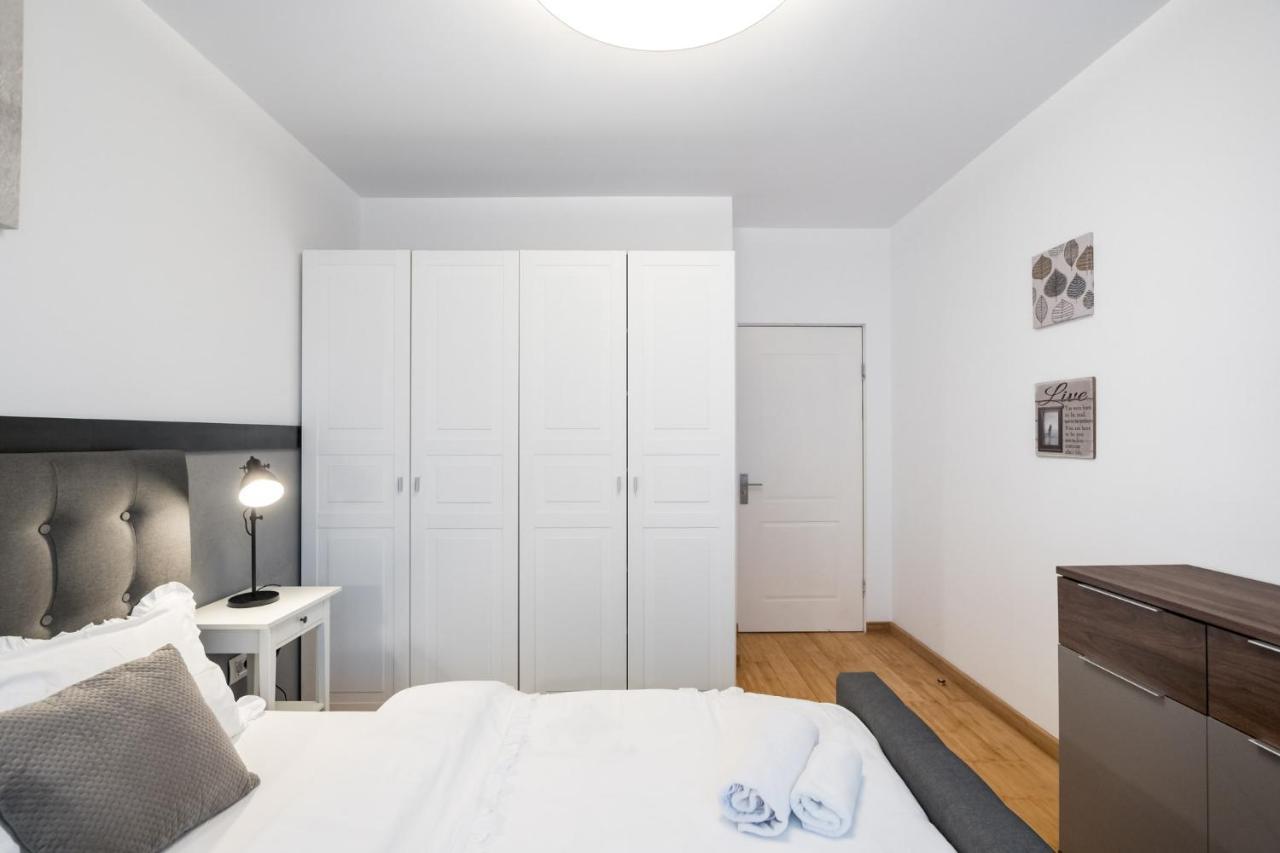 Happy Bubble I Timpuri Noi 1Br Apt 4 Ppl 부쿠레슈티 외부 사진